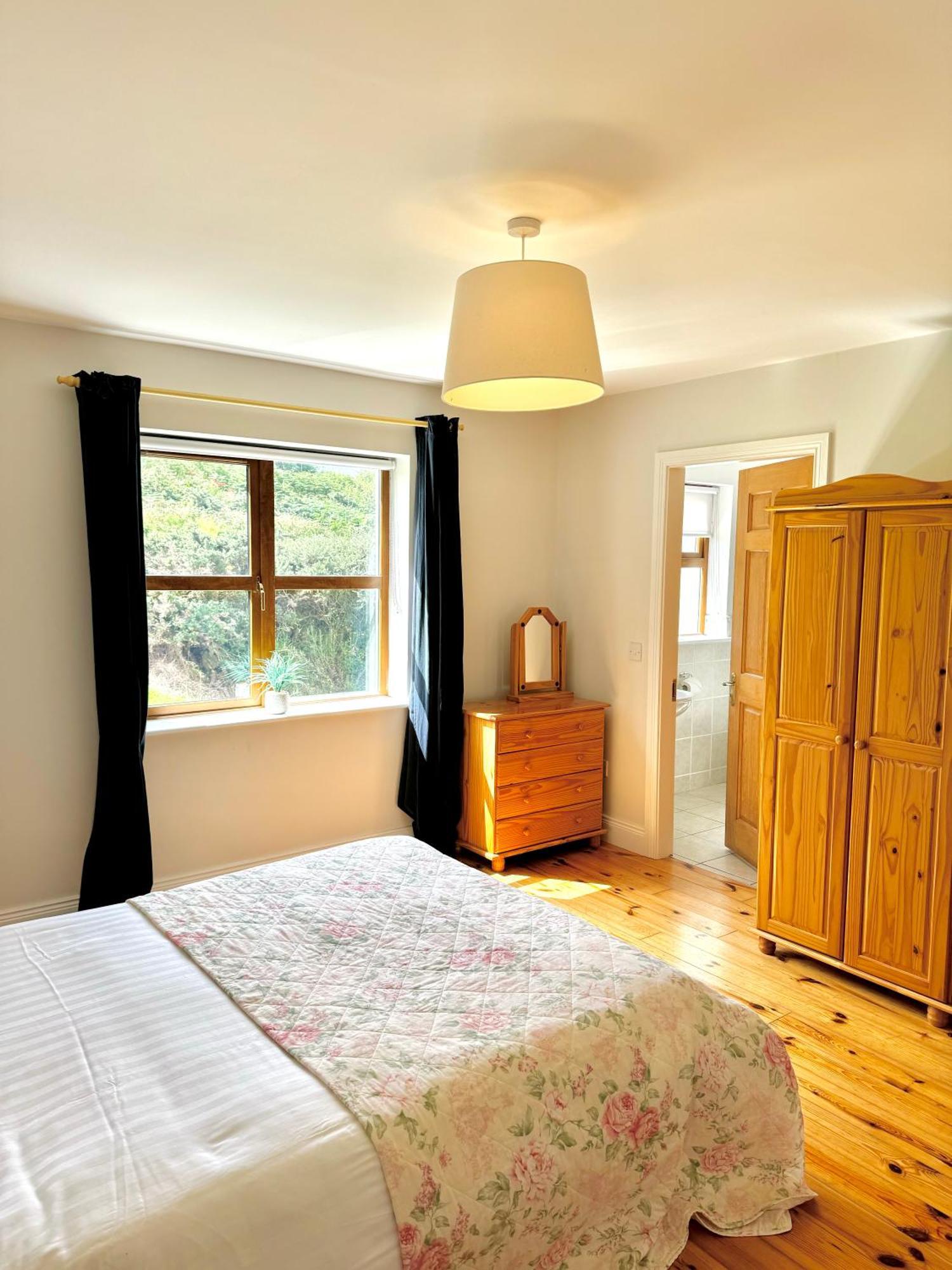 House No 3 Lispole Homes * Dingle